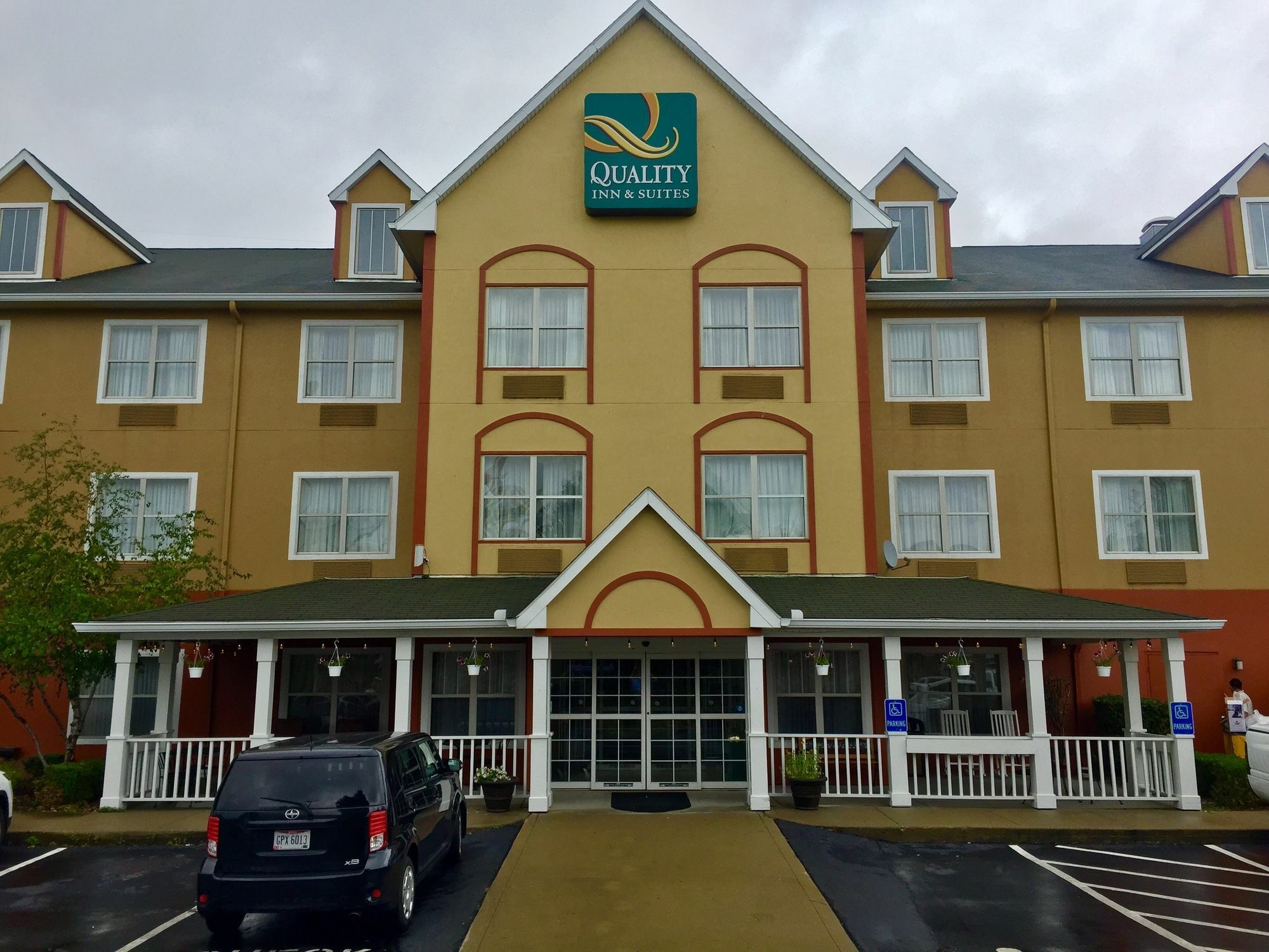 Quality Inn & Suites Cincinnati Sharonville Luaran gambar