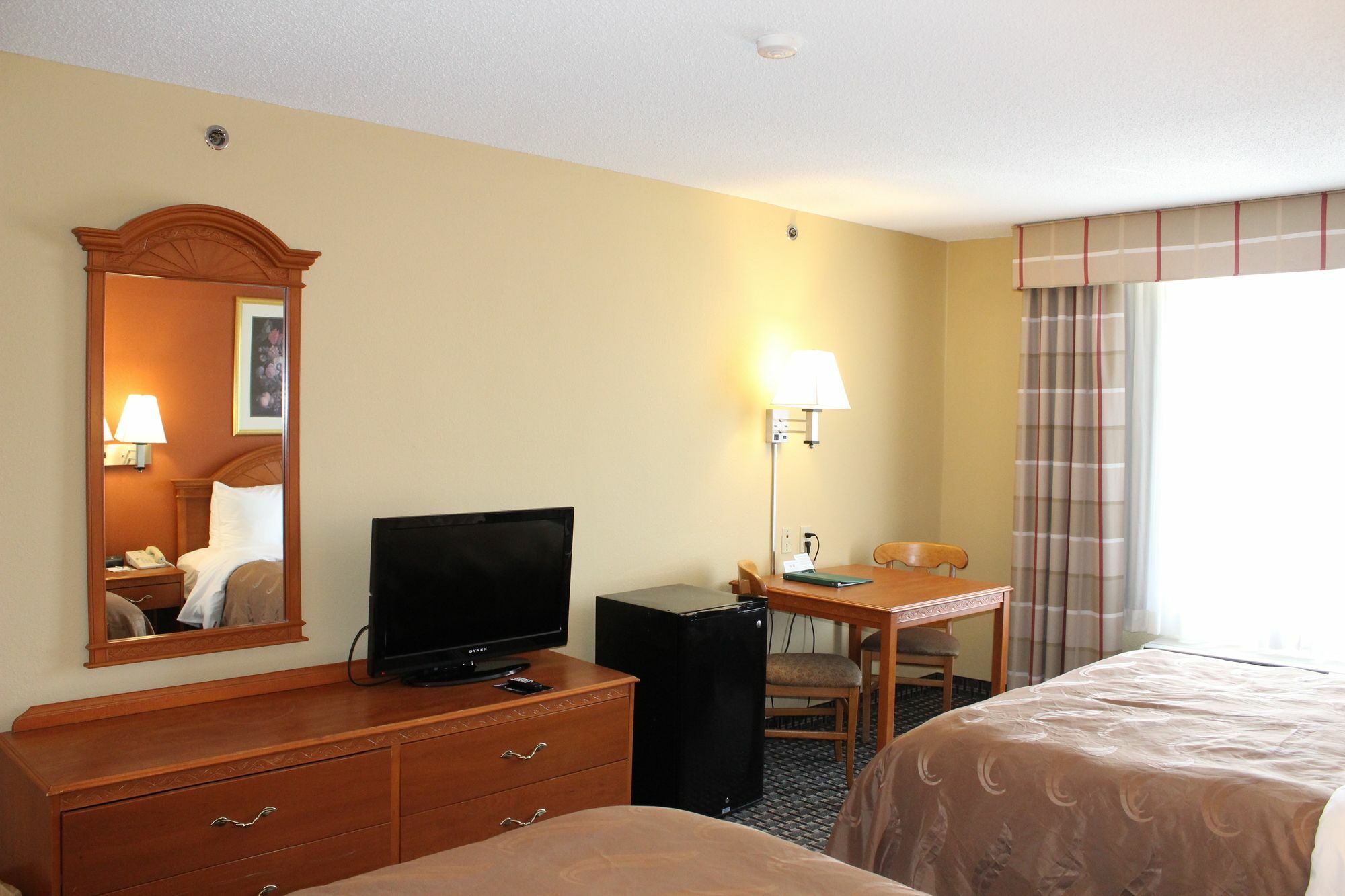 Quality Inn & Suites Cincinnati Sharonville Luaran gambar